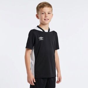 Umbro Black White Soccer Football Activewear Sporty Athletic Shirt Boy 10 Medium